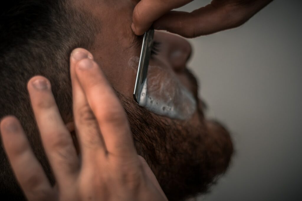 The Use of Sirah al-Mutasharri’ah (Custom of Religious People) as Evidence for the Impermissibility of Shaving the Beard